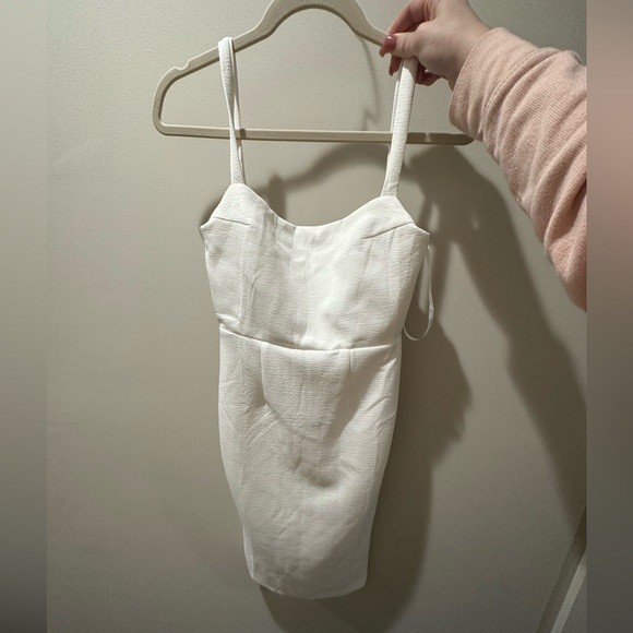 Dress - Picture 1 of 2